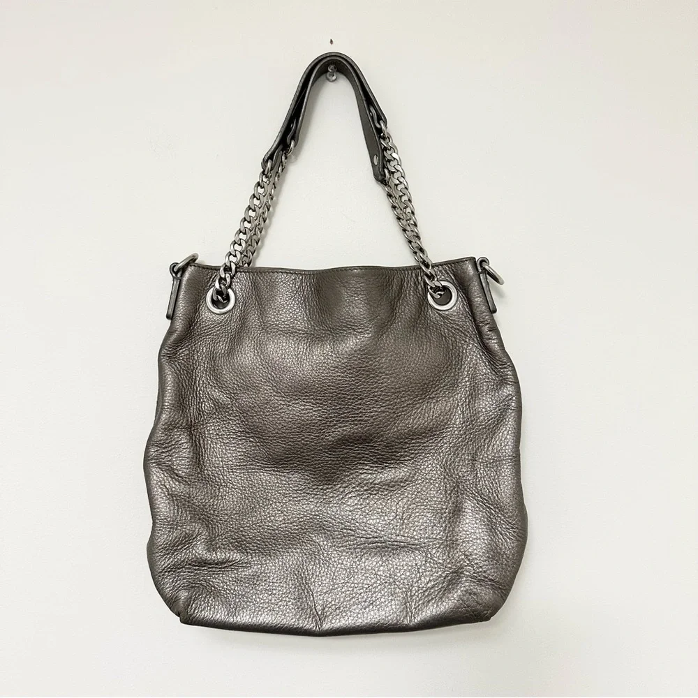 Michael Kors E-1212 Bucket Tote Metallic Silver Purse Crossbody 2 Way Purse GUC